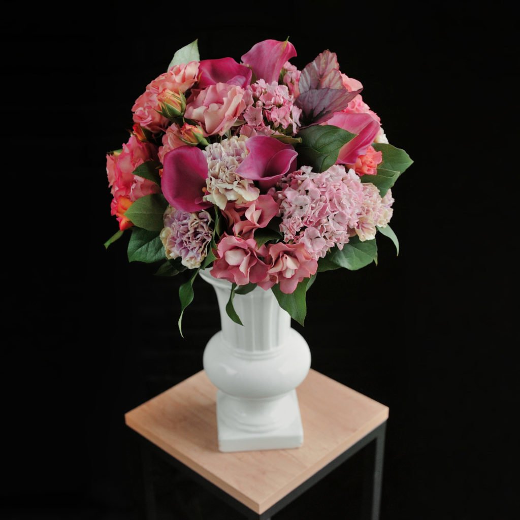 Первый букет с курса флористики "Профессия флорист". Фото @havikozoki