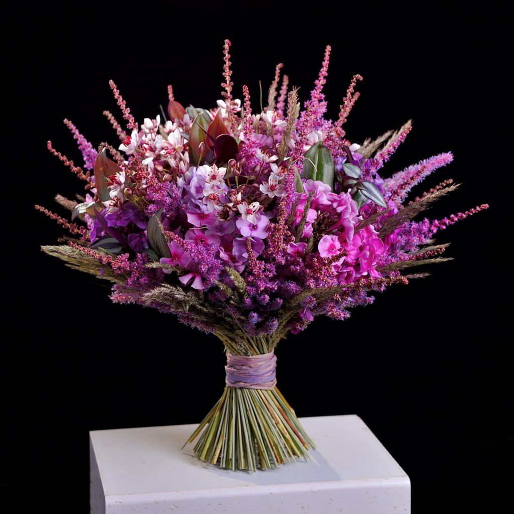 Пурпурный букет от Макса! Школа флористики Казань!